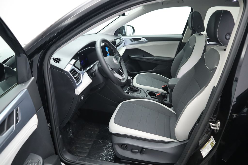 2025 Volkswagen Taos SE 20