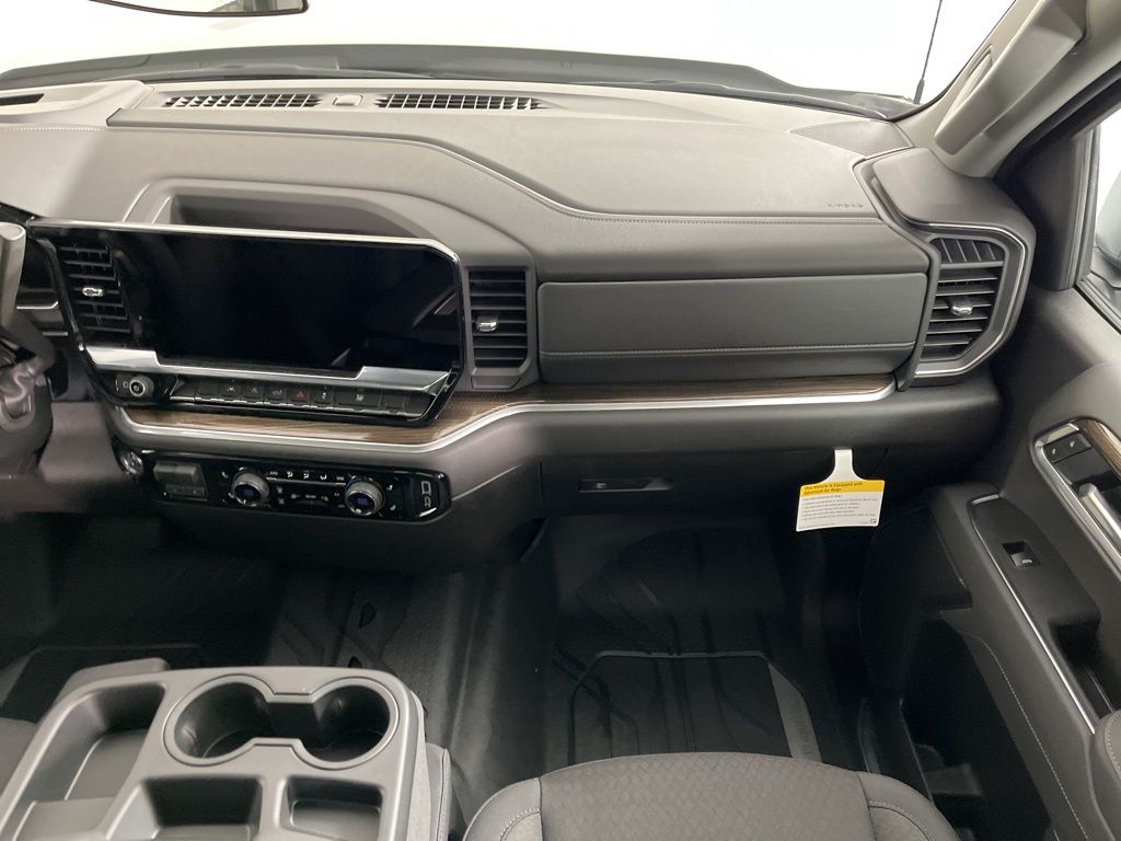 Thumbnail: 2026 Chevrolet Silverado 1500 - 14