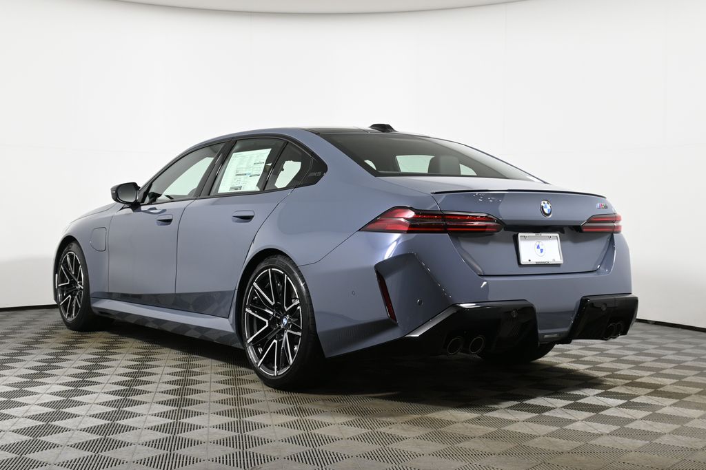 Thumbnail: 2026 BMW M5 - 5