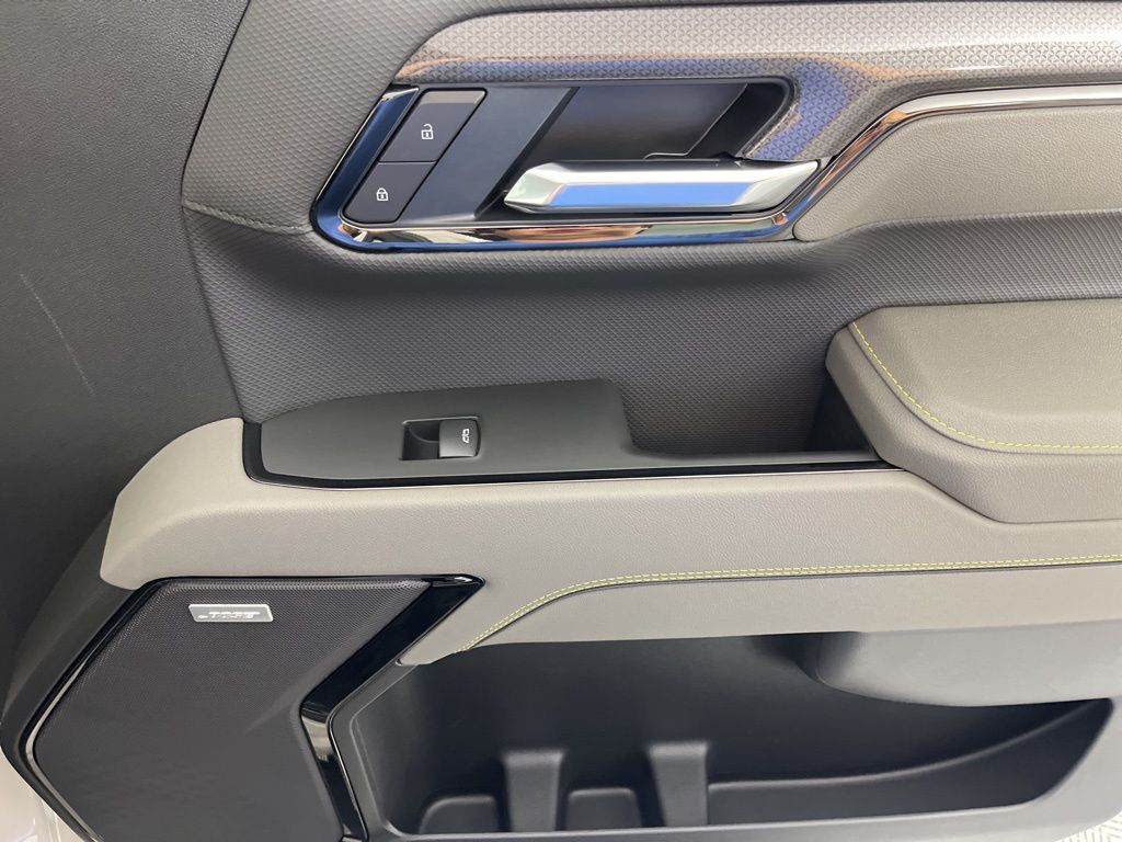 Thumbnail: 2026 Chevrolet Silverado 1500 - 12