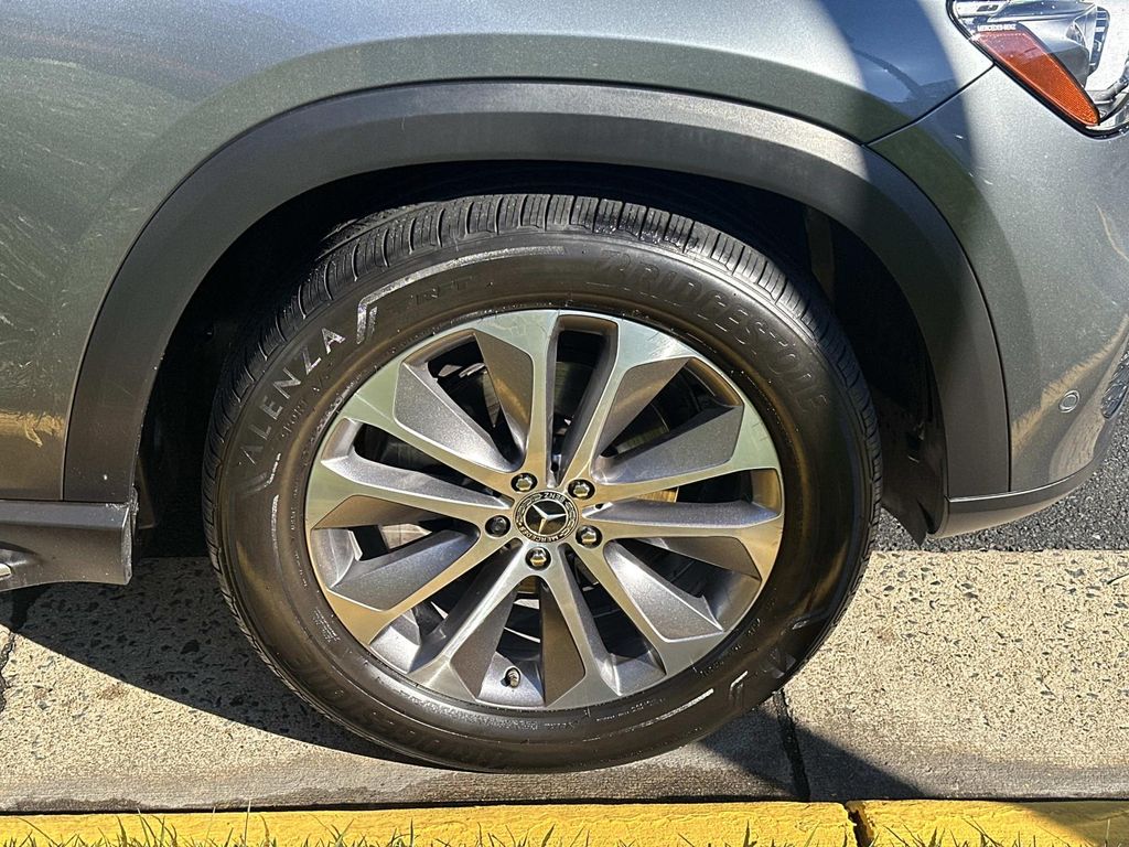 Thumbnail: 2022 Mercedes-Benz GLE - 17