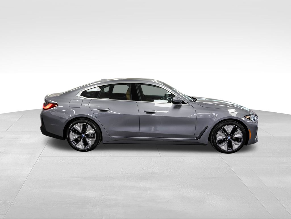 Thumbnail: 2025 BMW i4 - 5