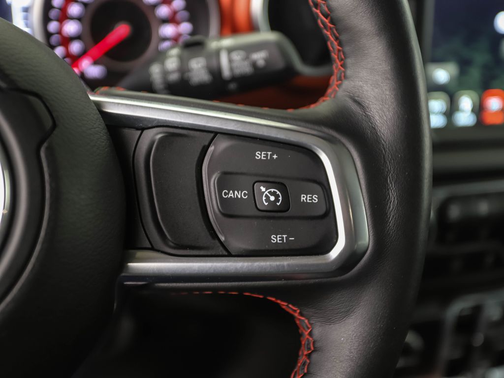 Thumbnail: 2018 Jeep Wrangler - 13