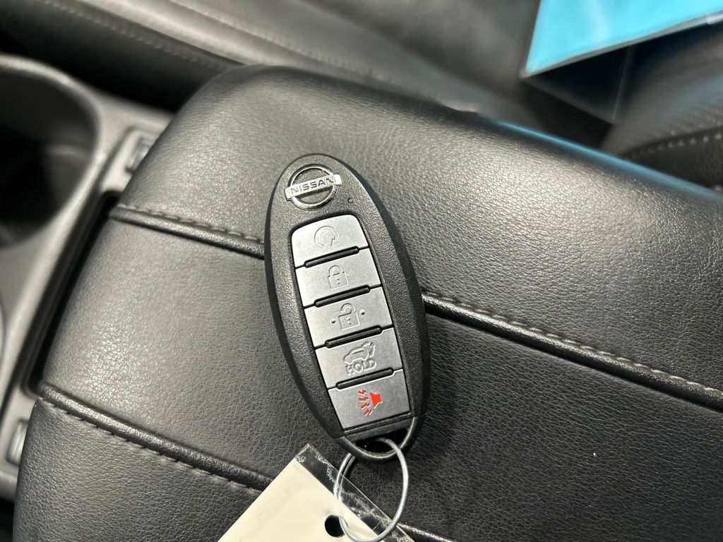 used 2019 Nissan Rogue car, priced at $17,917