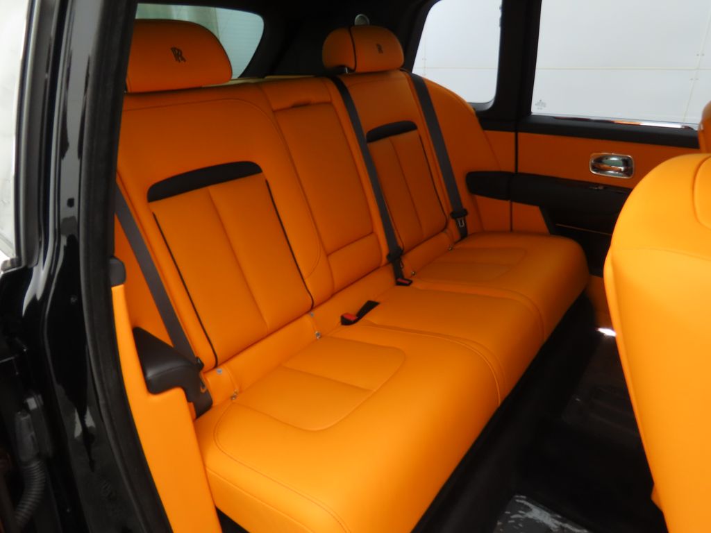 Thumbnail: 2023 Rolls-Royce Cullinan - 22