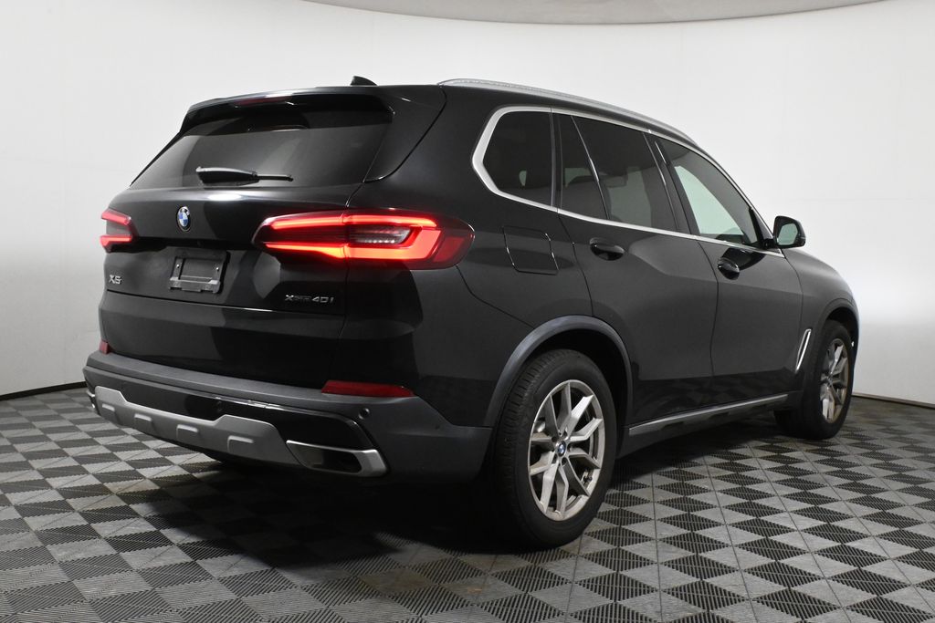 Thumbnail: 2023 BMW X5 - 6