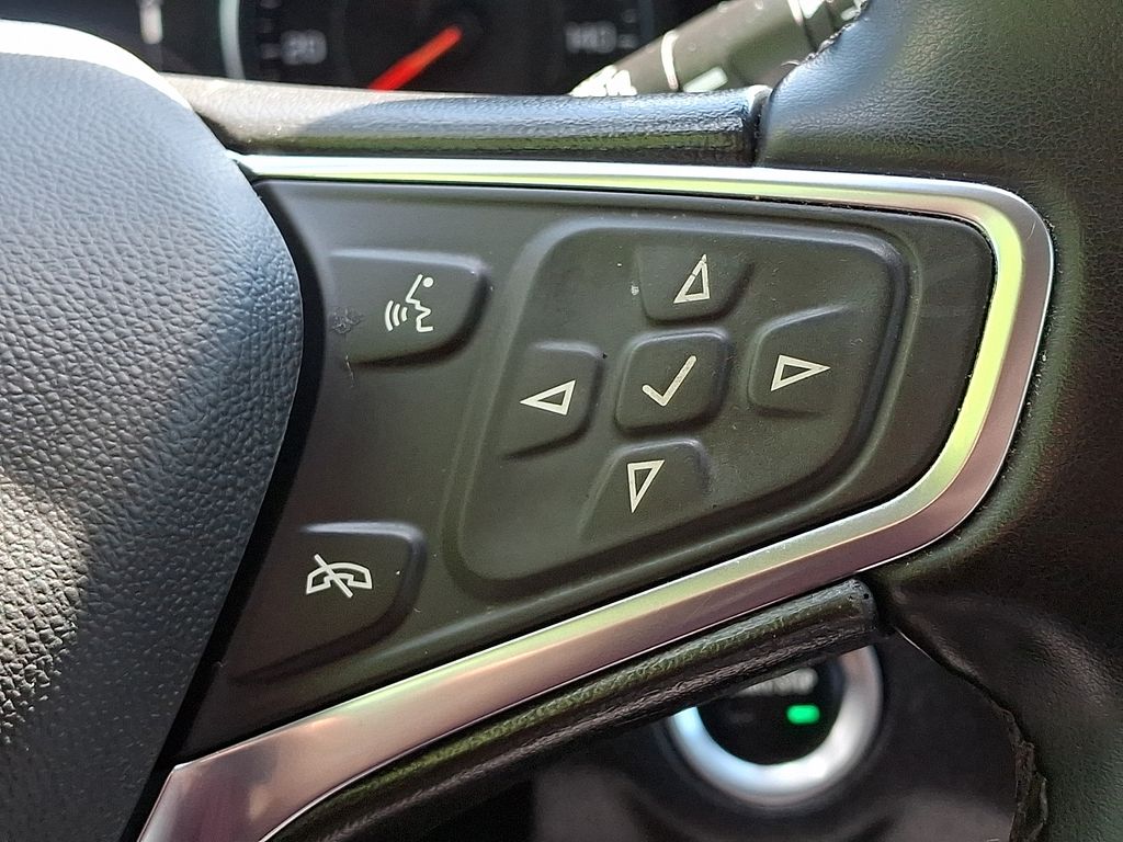 used 2024 Chevrolet Equinox car, priced at $23,354