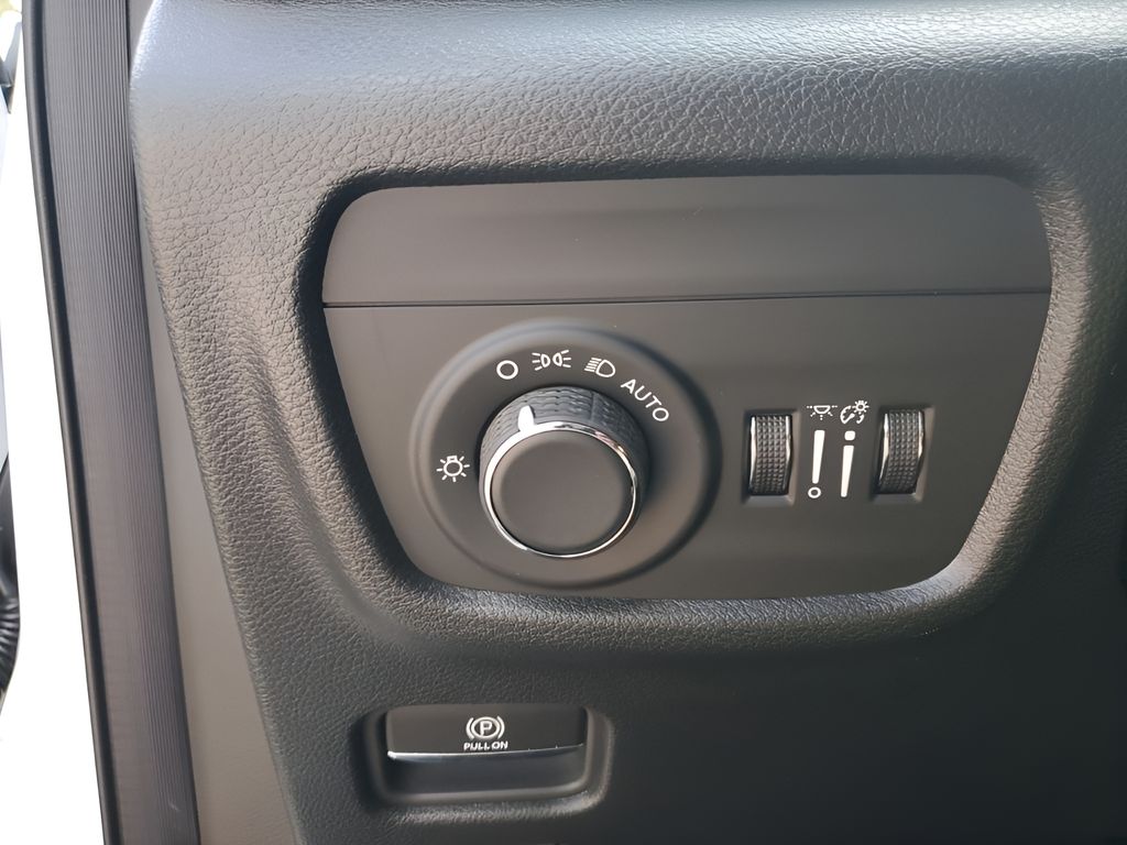 New Car 2025 Jeep Grand Cherokee  For Sale Under $35,000 In Austin, Texas