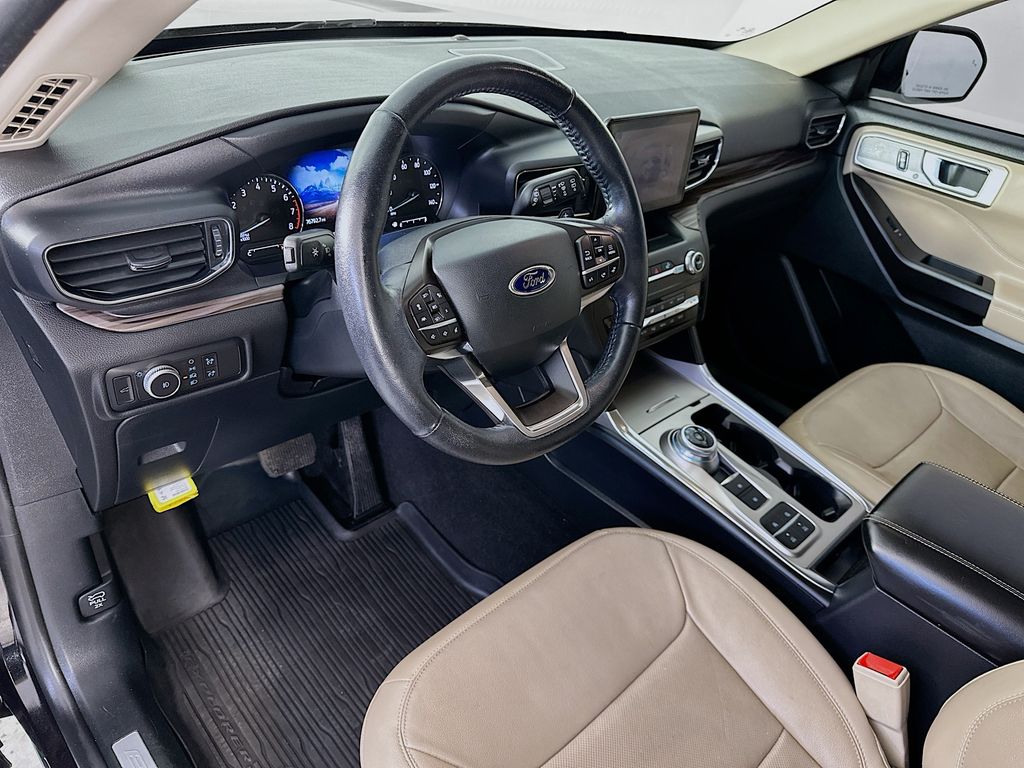 FordExplorer30