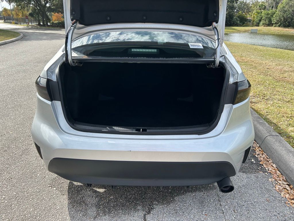 Thumbnail: 2024 Toyota Corolla - 10