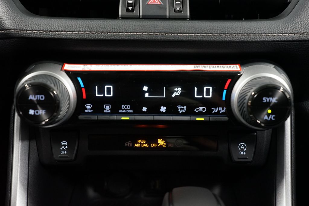 Thumbnail: 2025 Toyota RAV4 - 20