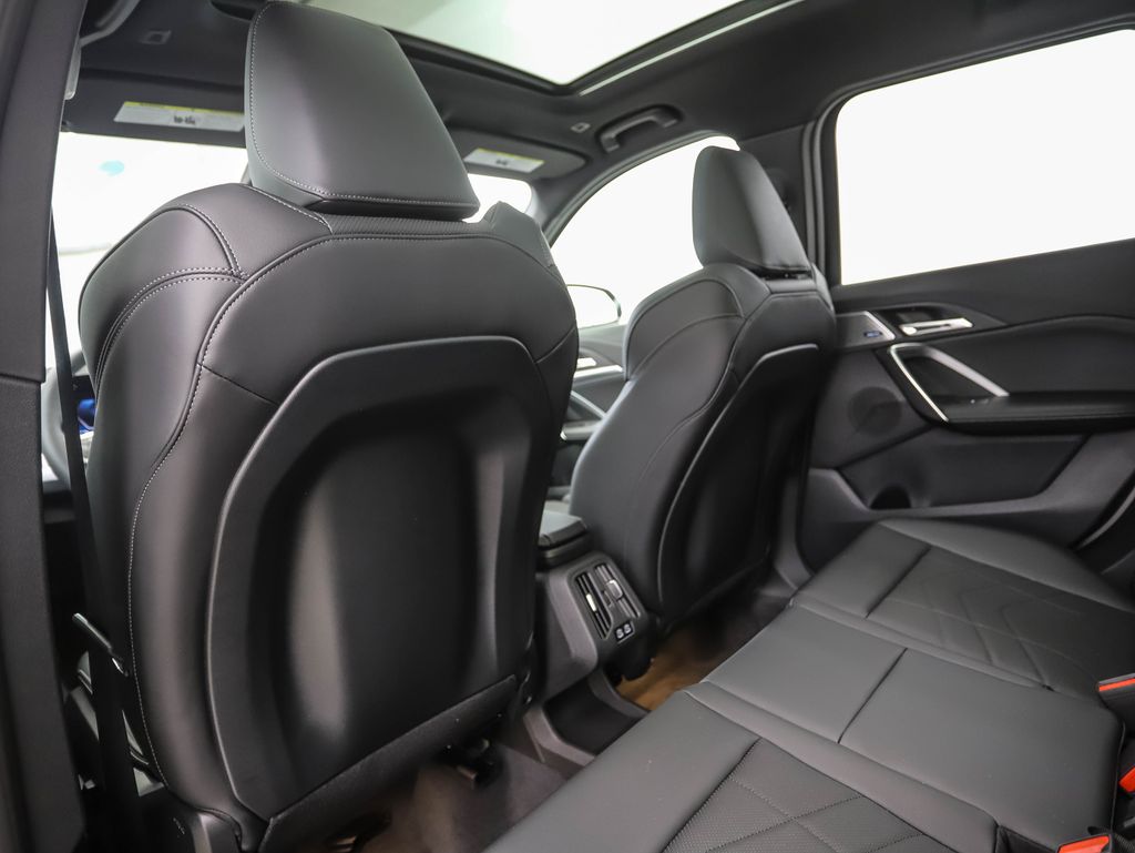 2025 BMW X1 M35i 21