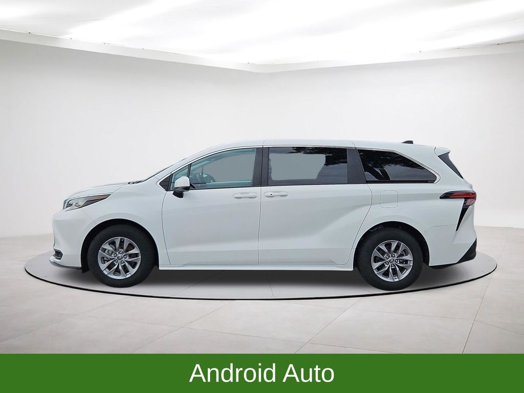 2022 Toyota Sienna 4