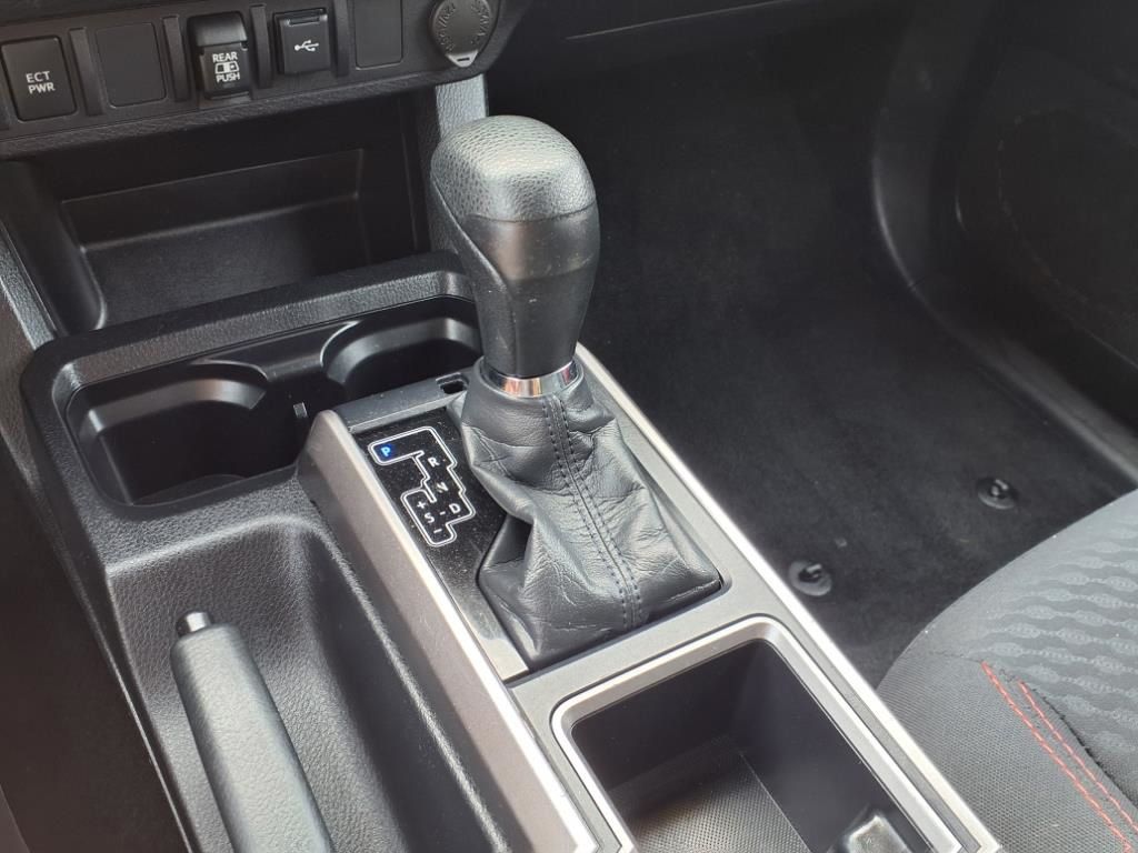 2022 Toyota Tacoma SR5 V6 photo 15