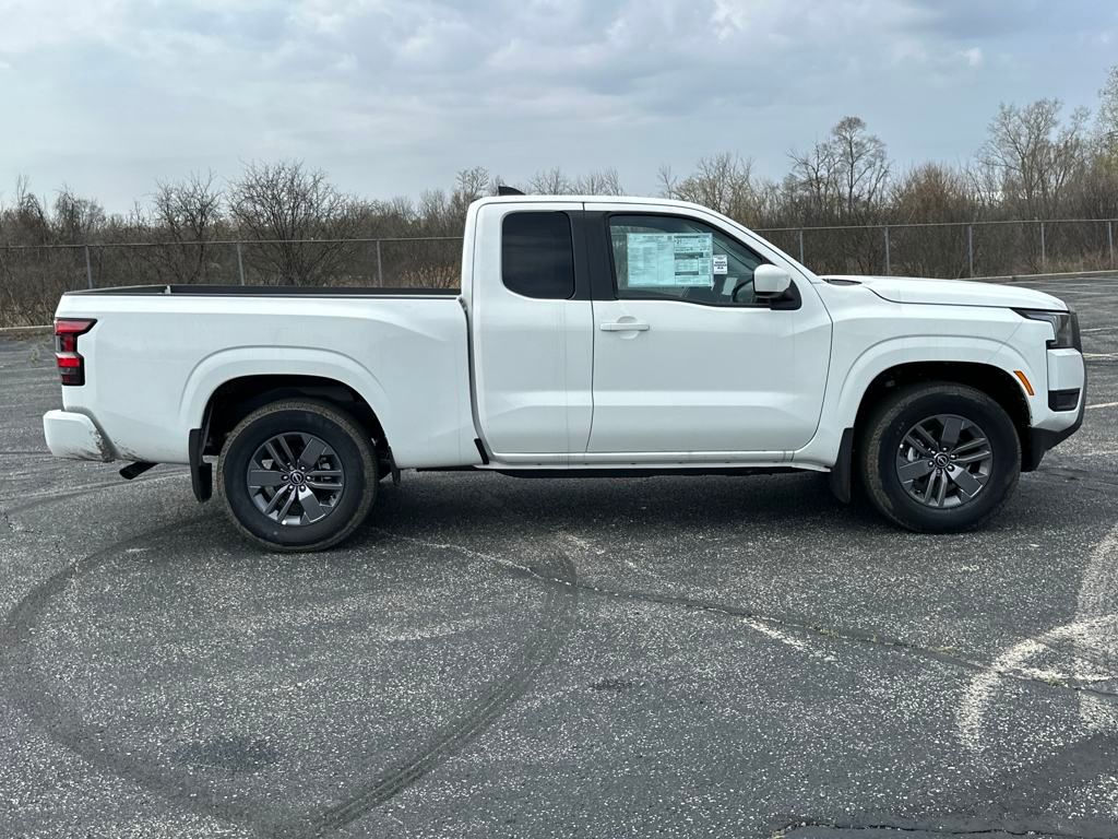 2025 Nissan Frontier SV photo
