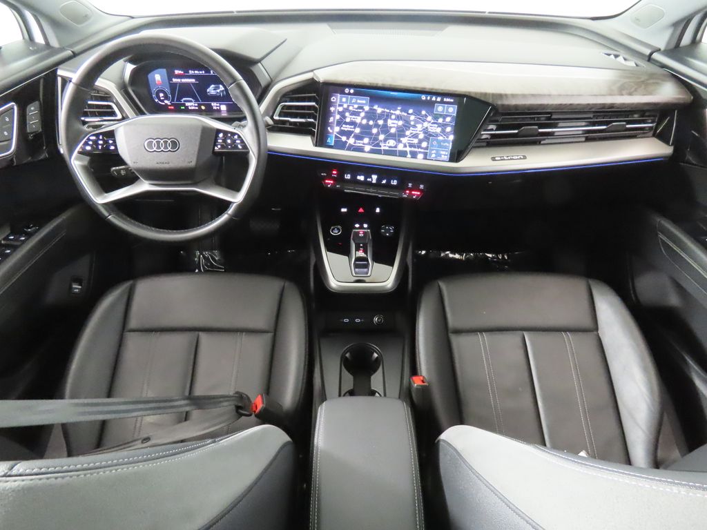 Thumbnail: 2023 Audi Q4 e-tron - 10