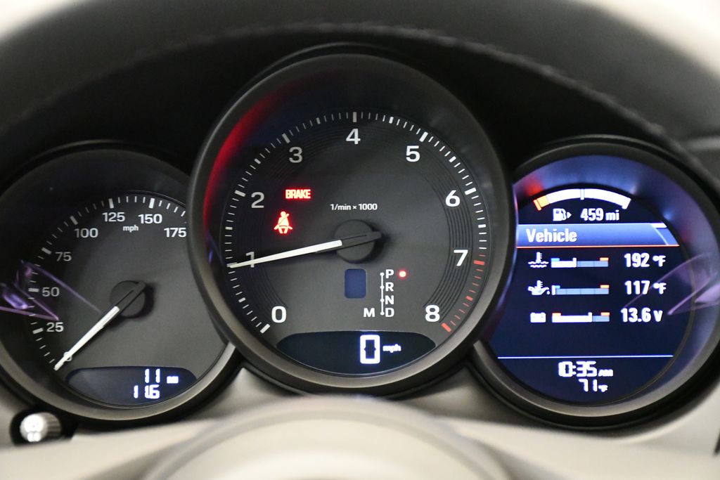 Thumbnail: 2025 Porsche Macan - 29