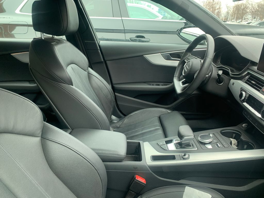 Thumbnail: 2017 Audi A4 - 10