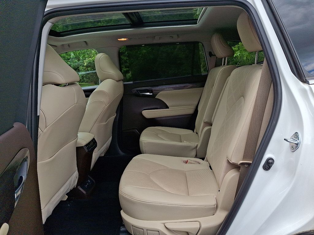 2020 Toyota Highlander Platinum 10
