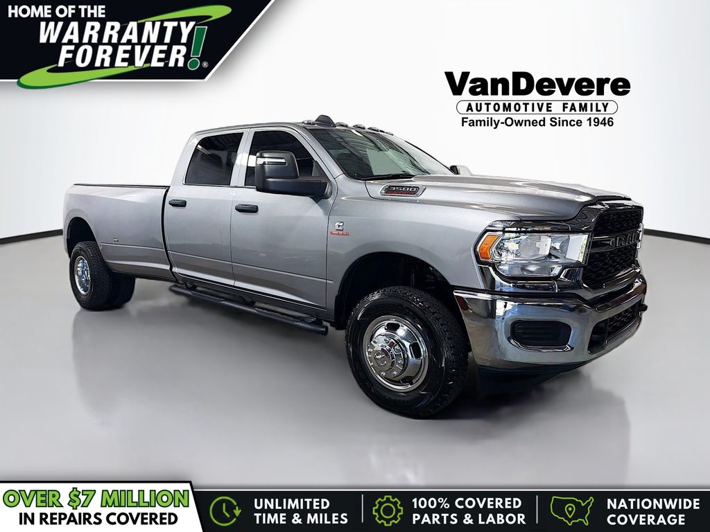 Billet Silver Metallic Clearcoat 2024 RAM 3500 Pickup Truck Four-Wheel Drive 6-Speed Automatic