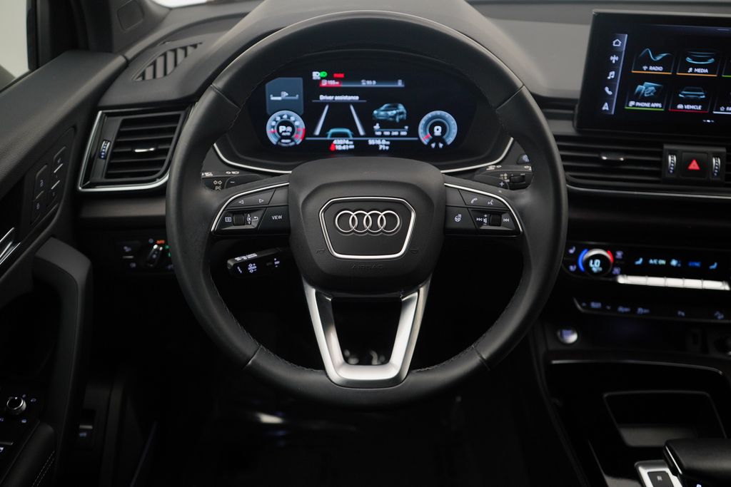 Thumbnail: 2023 Audi Q5 - 9