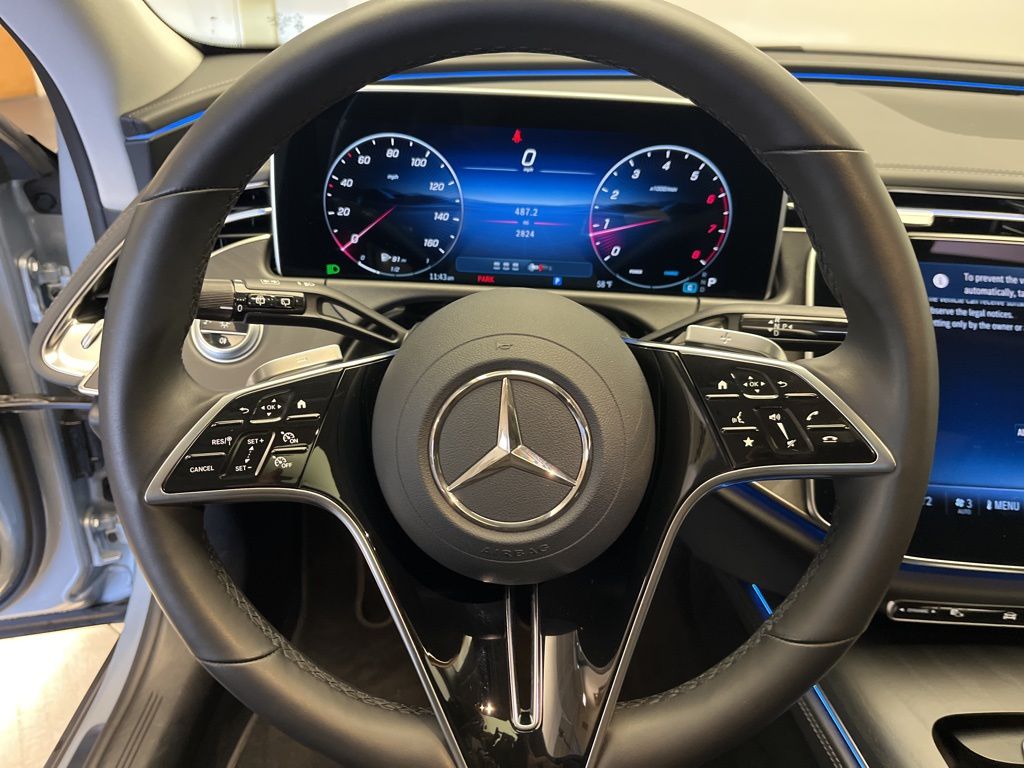 Thumbnail: 2025 Mercedes-Benz E-Class - 14