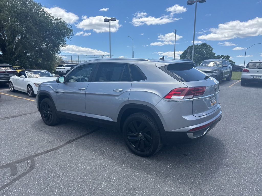 2023 Volkswagen Atlas Cross Sport 2.0T SE w/Technology Silver at Subaru and VW of Moon Township