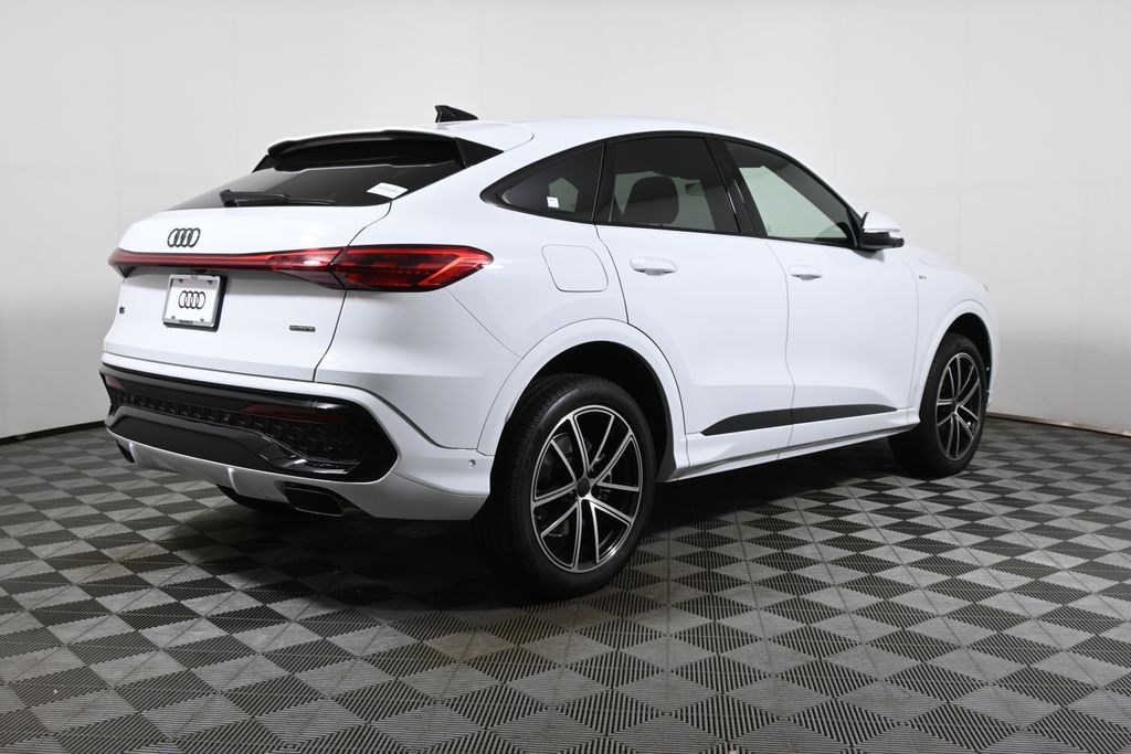 Thumbnail: 2026 Audi Q5 - 17