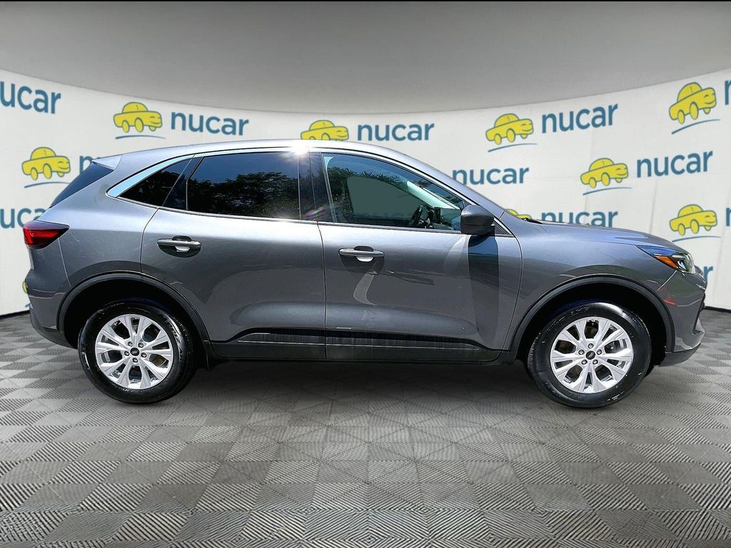 2023 Ford Escape — photo 8