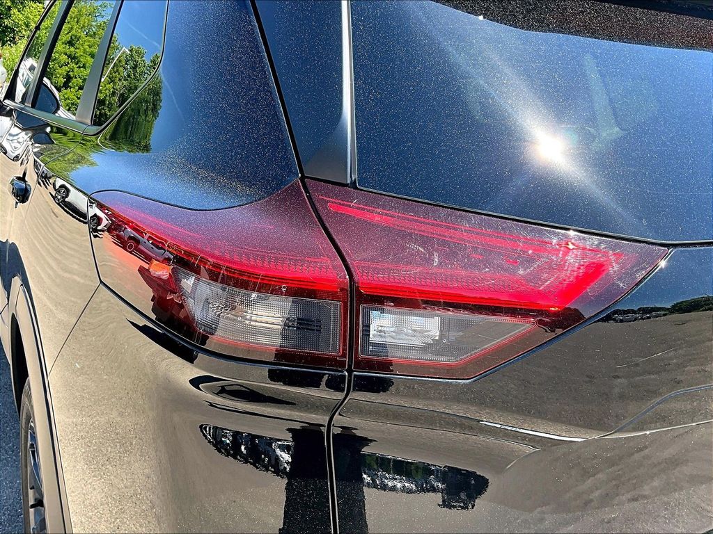 2023 Nissan Rogue — photo 31
