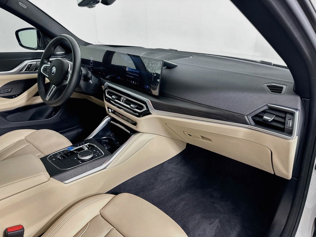 Thumbnail: 2024 BMW i4 - 30