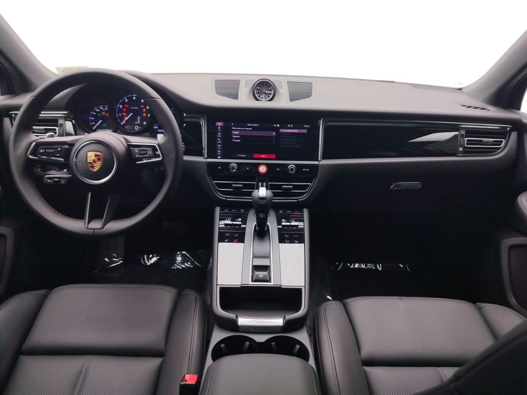 Thumbnail: 2026 Porsche Macan - 8