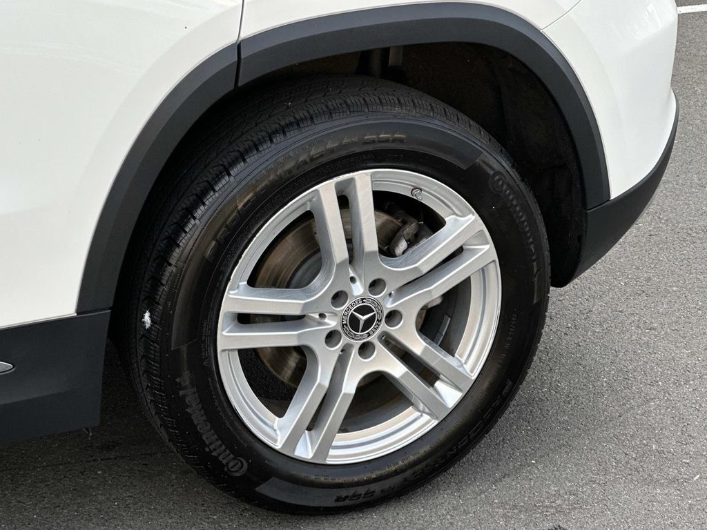 Thumbnail: 2023 Mercedes-Benz GLA - 16