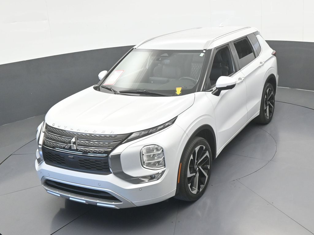 Used 2024 White Mitsubishi SEL image 50