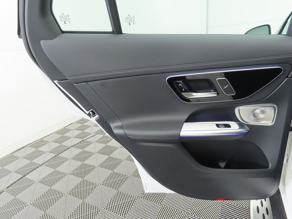 Thumbnail: 2025 Mercedes-Benz GLC - 26