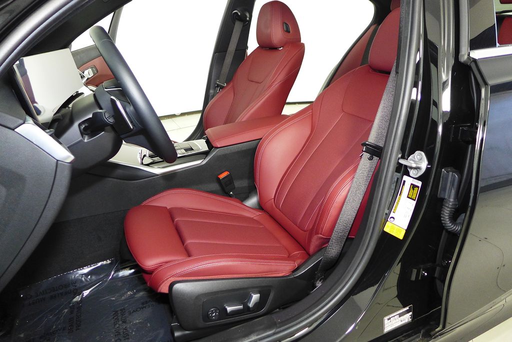 Thumbnail: 2024 BMW 3 Series - 22