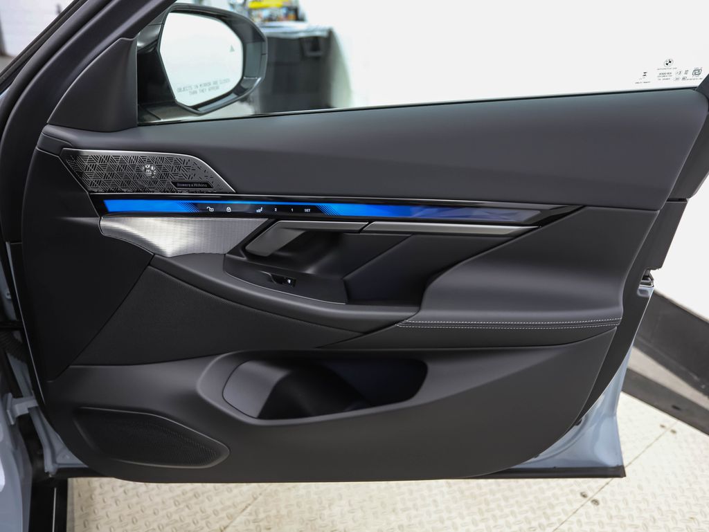 Thumbnail: 2024 BMW i5 - 29