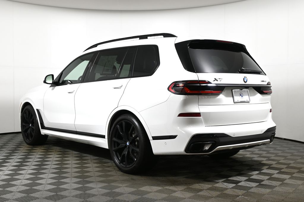 Thumbnail: 2026 BMW X7 - 5