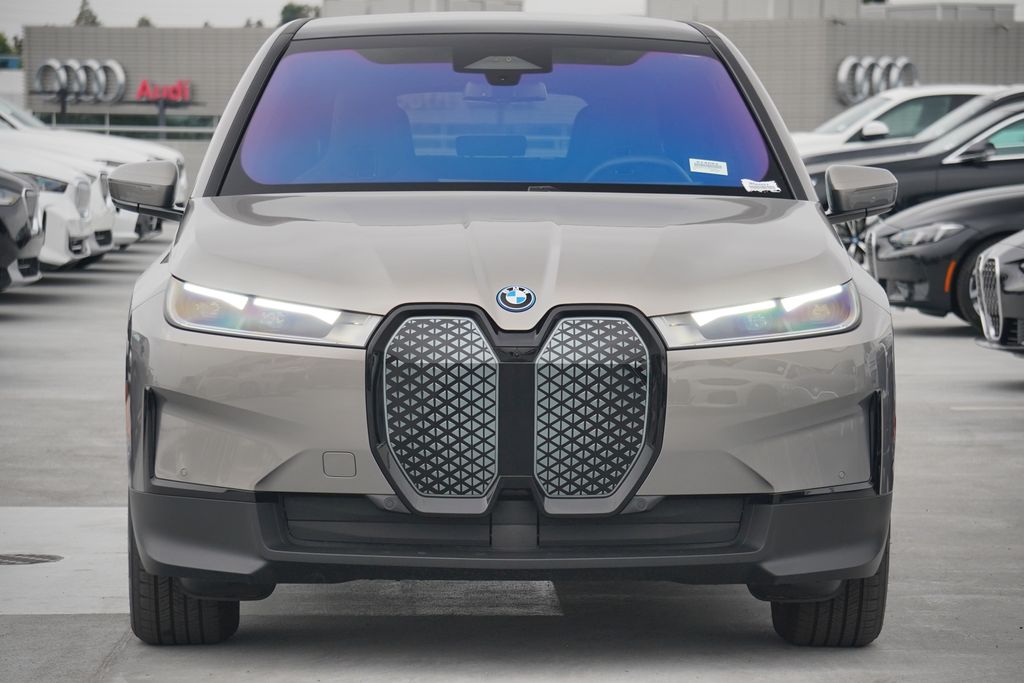 2025 BMW iX xDrive50 2