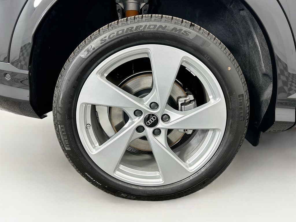 Thumbnail: 2025 Audi Q5 - 32