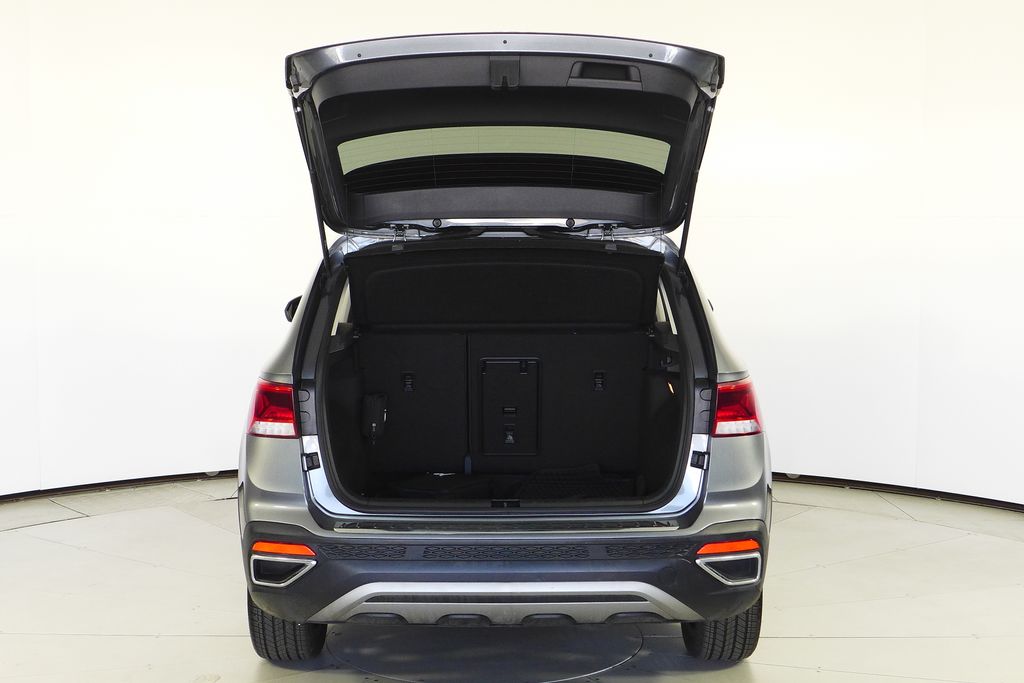 Thumbnail: 2022 Volkswagen Taos - 10