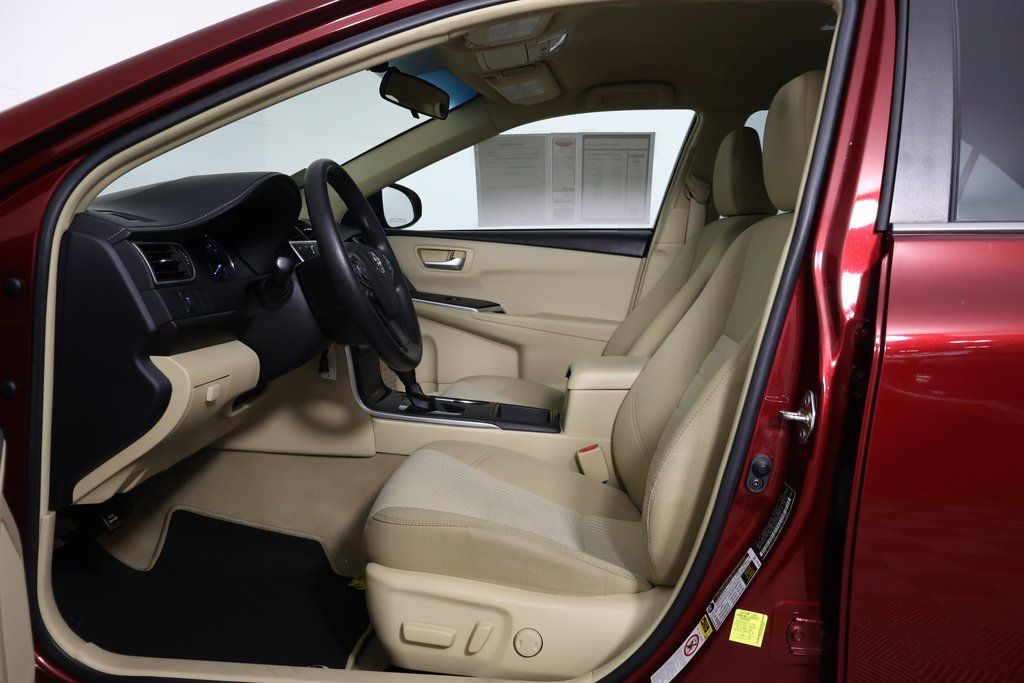 2017 Toyota Camry LE 10
