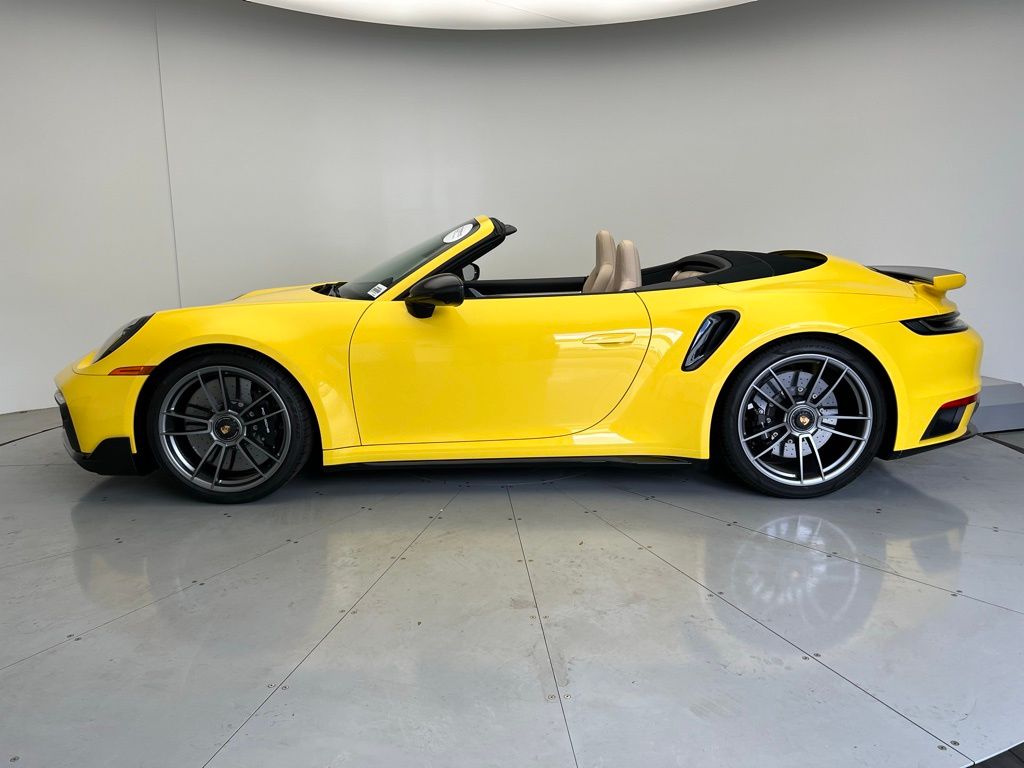 Thumbnail: 2023 Porsche 911 - 2