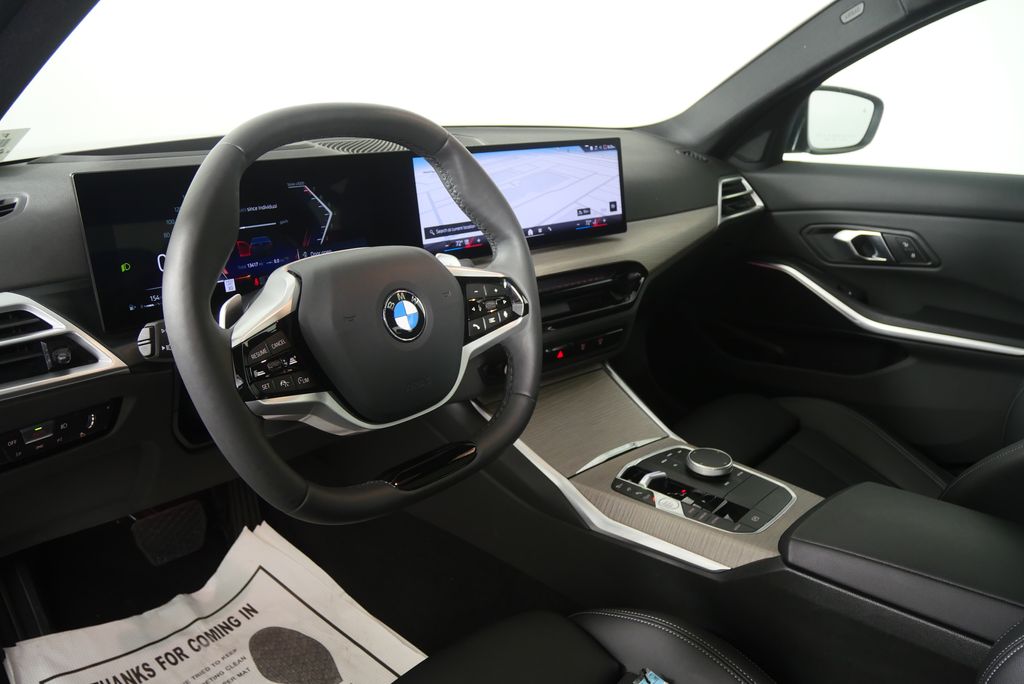 Thumbnail: 2025 BMW 3 Series - 12