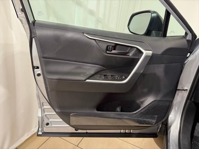 Thumbnail: 2025 Toyota RAV4 - 15