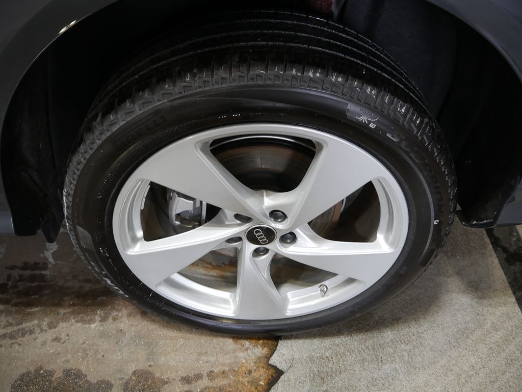 Thumbnail: 2025 Audi Q5 - 13