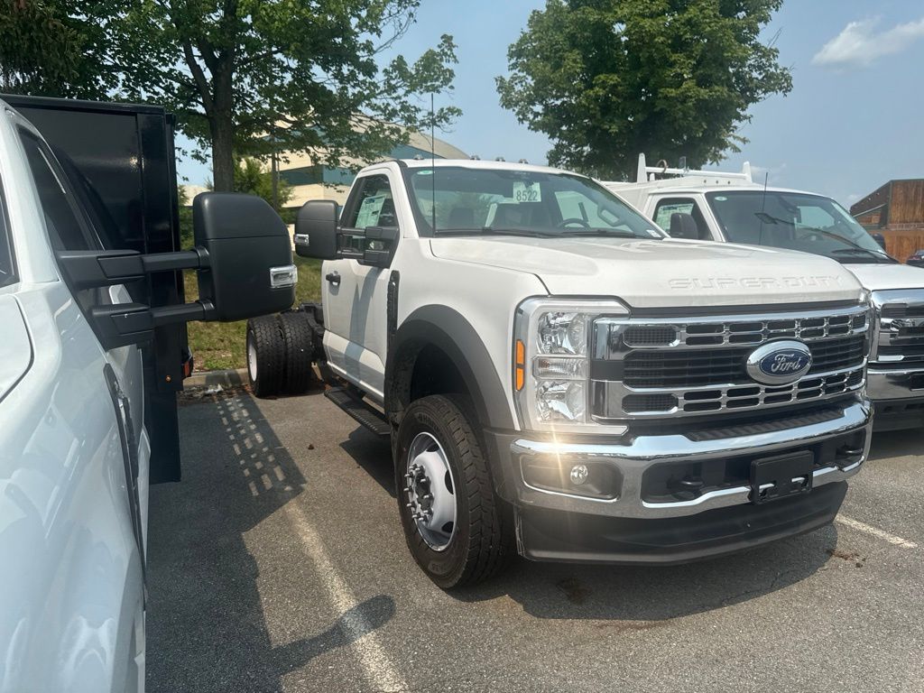 2025 Ford F-600 Chassis XL