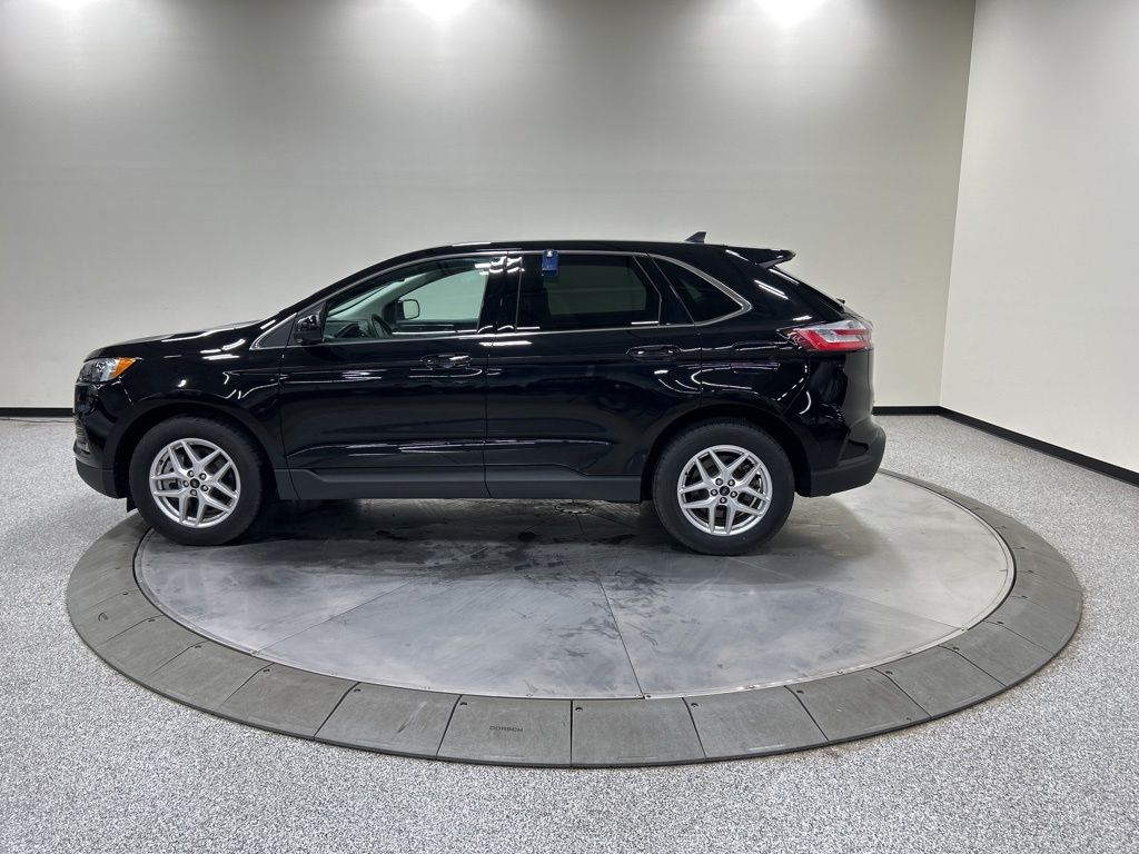 used 2024 Ford Edge car, priced at $30,976