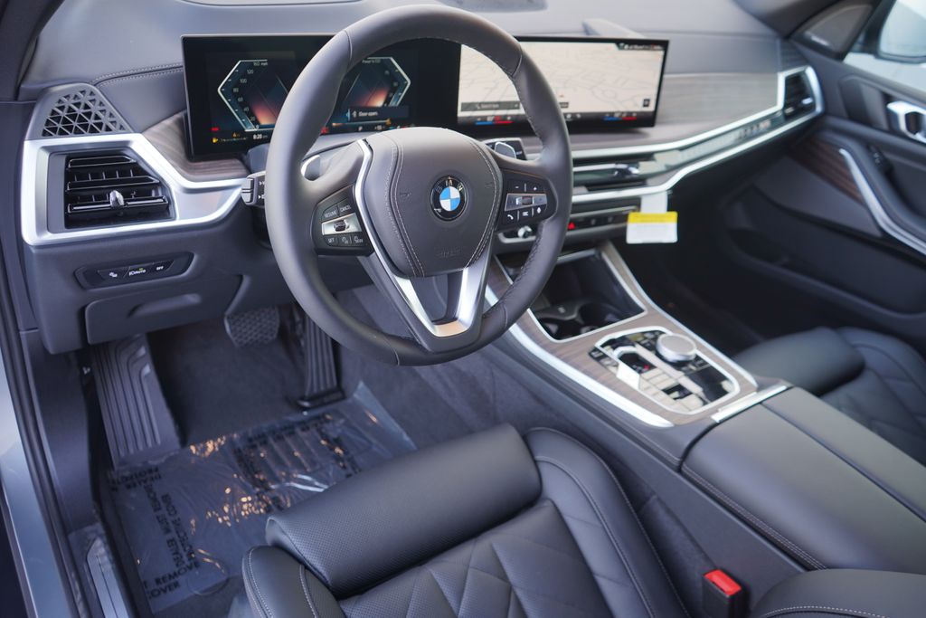 2025 BMW X5 sDrive40i 12