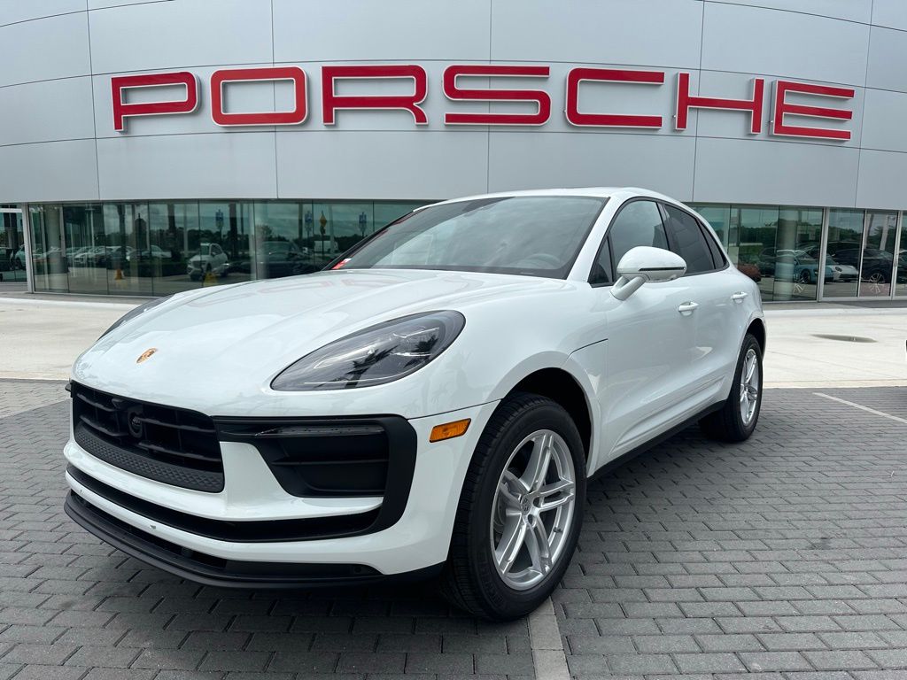 2024 Porsche Macan  -
                Davie, FL